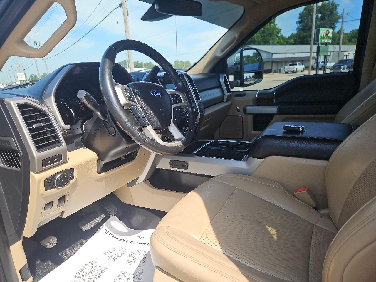 Ford Super Duty F-250 SRW Lariat 4WD Crew Cab 6.75' Box 2019