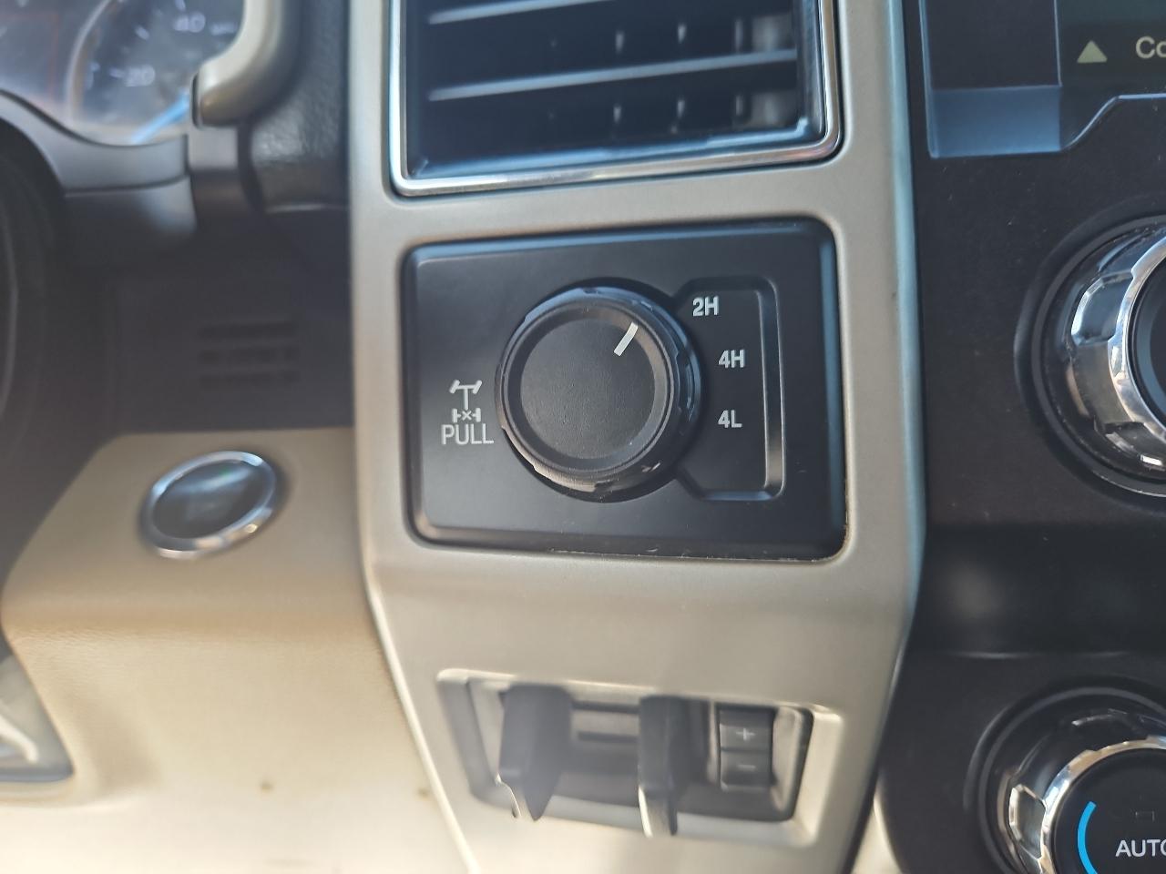 Ford Super Duty F-250 SRW Lariat 4WD Crew Cab 6.75' Box 2019