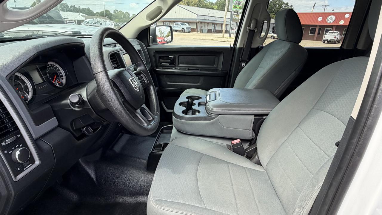 RAM 1500 Tradesman Crew Cab SWB 4WD 2016