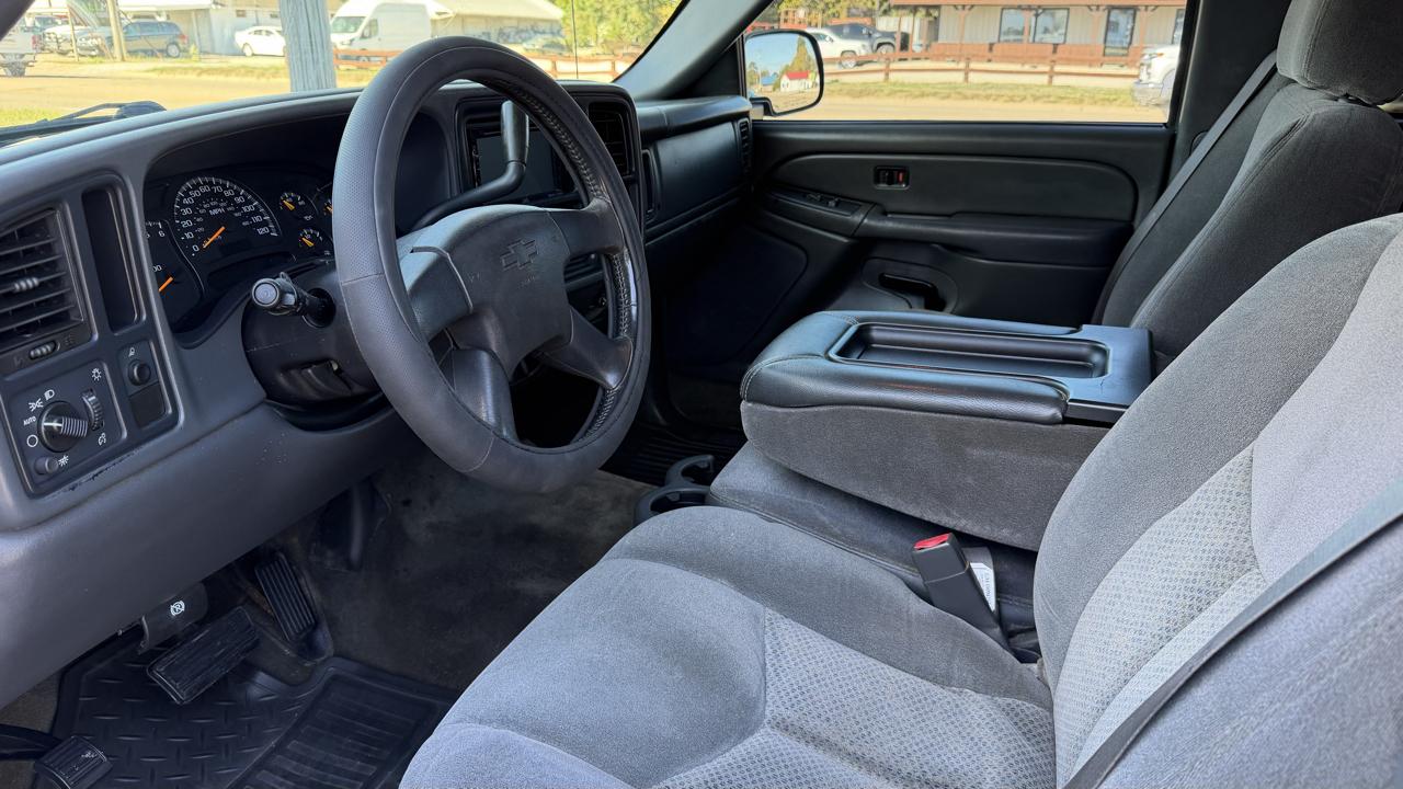 Chevrolet Silverado 1500 LS Ext. Cab Short Bed 2WD 2005