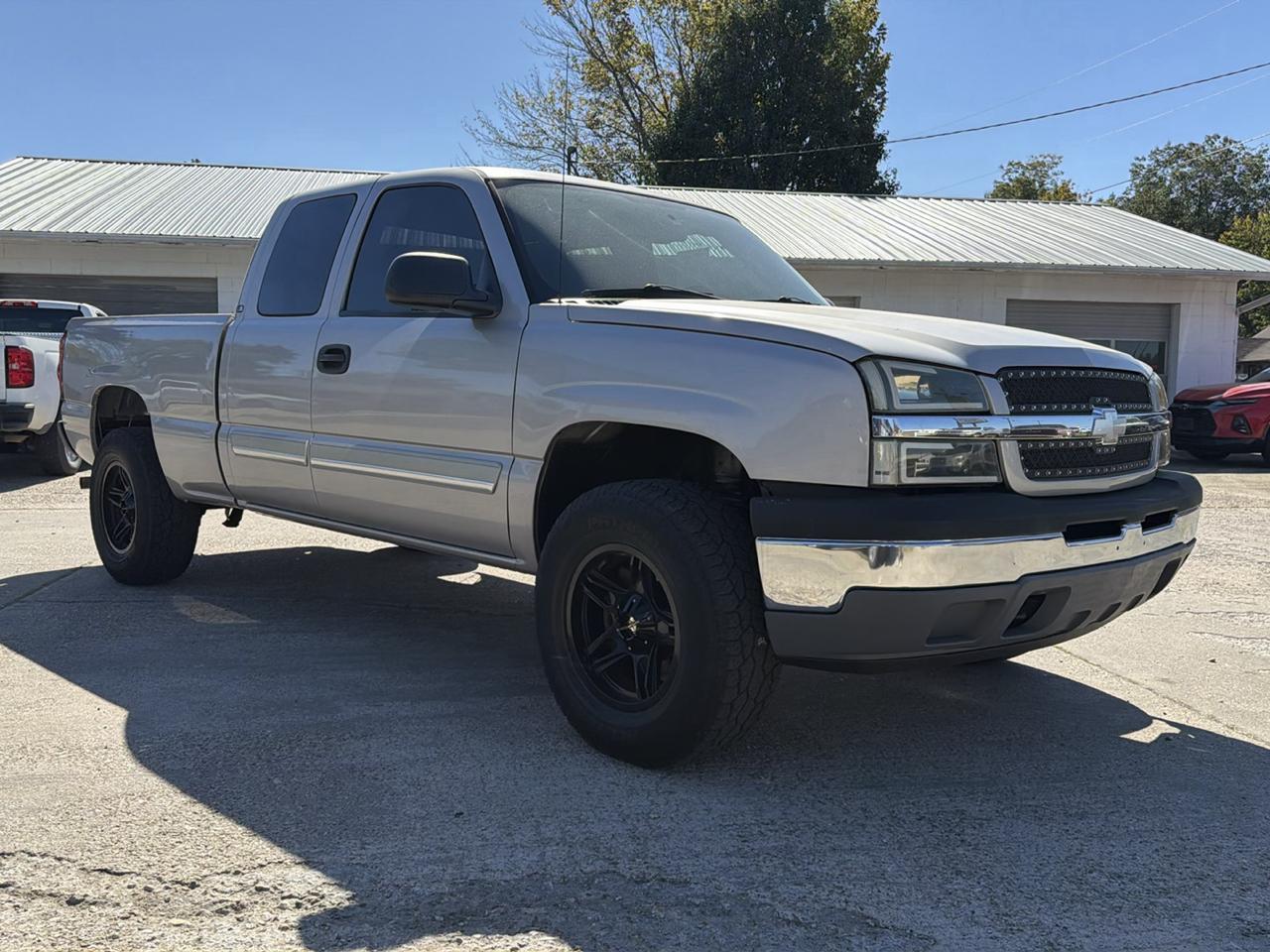 Chevrolet Silverado 1500 LS Ext. Cab Short Bed 2WD 2005