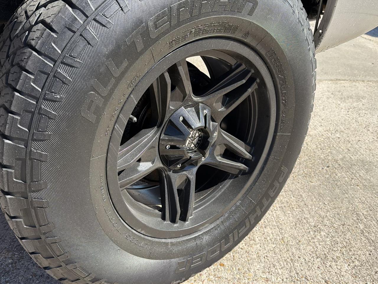 Chevrolet Silverado 1500 LS Ext. Cab Short Bed 2WD 2005