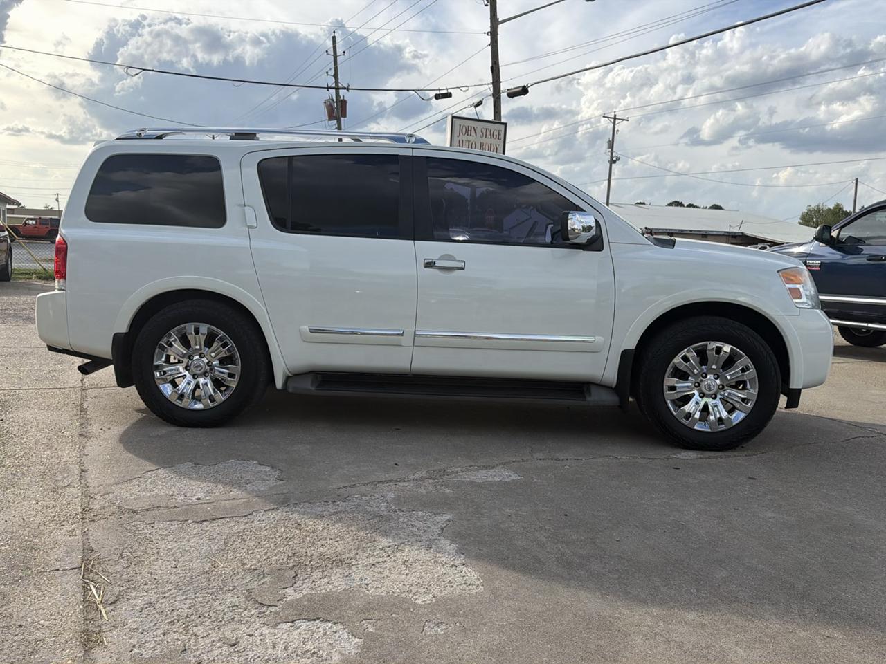 Nissan Armada SL 2WD 2015
