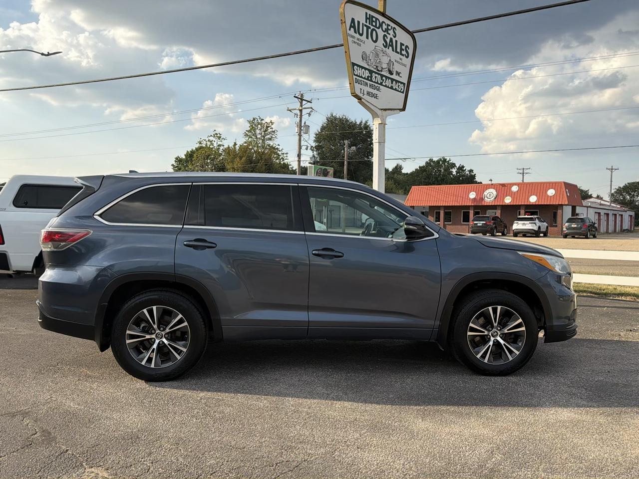 Toyota Highlander XLE AWD V6 2016
