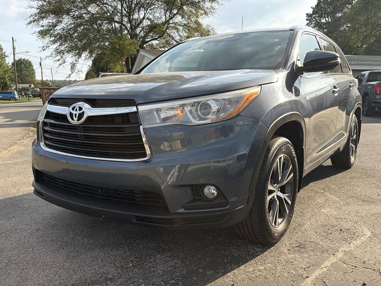 Toyota Highlander XLE AWD V6 2016