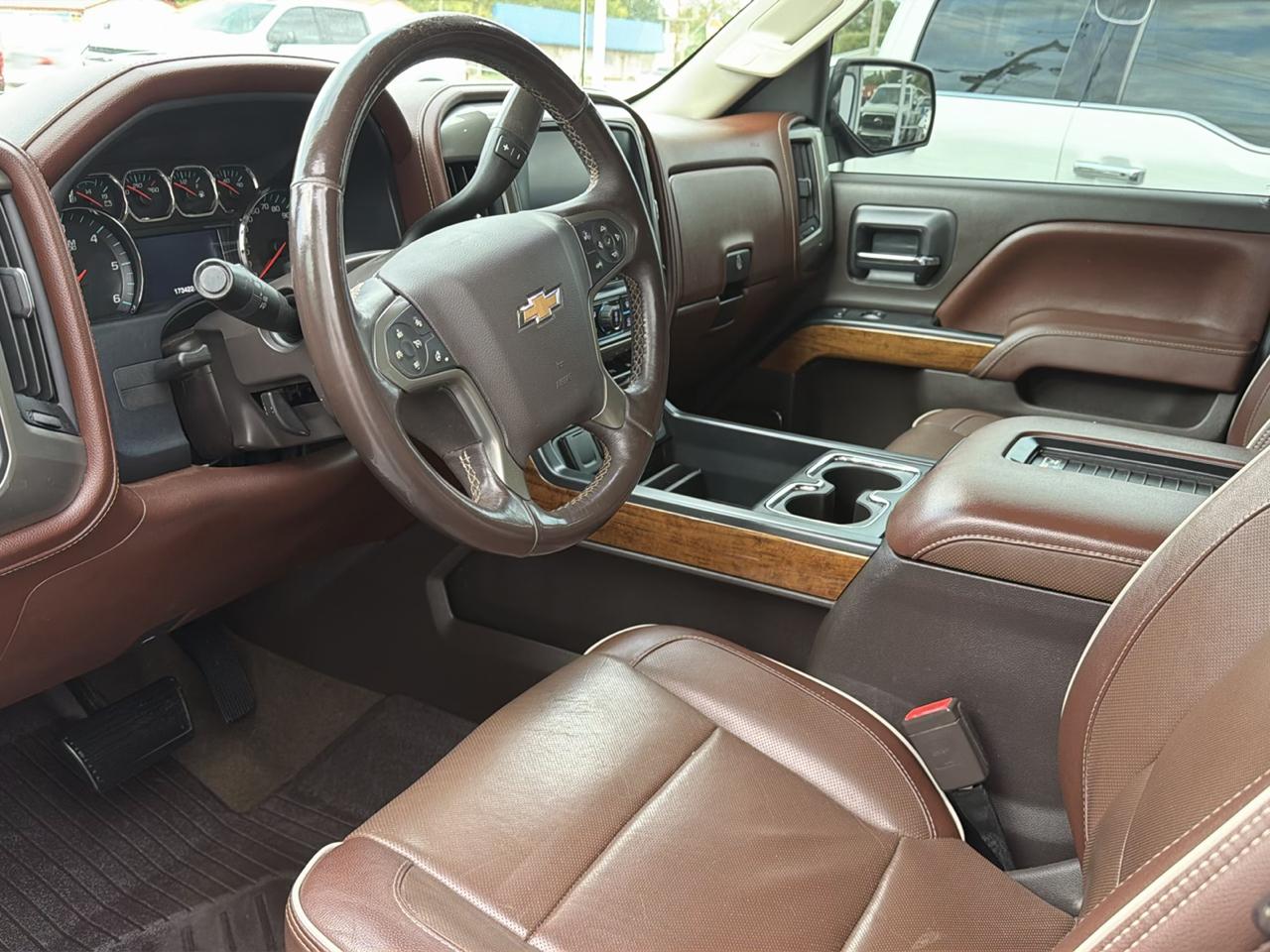 Chevrolet Silverado 1500 High Country Crew Cab Short Box 4WD 2017