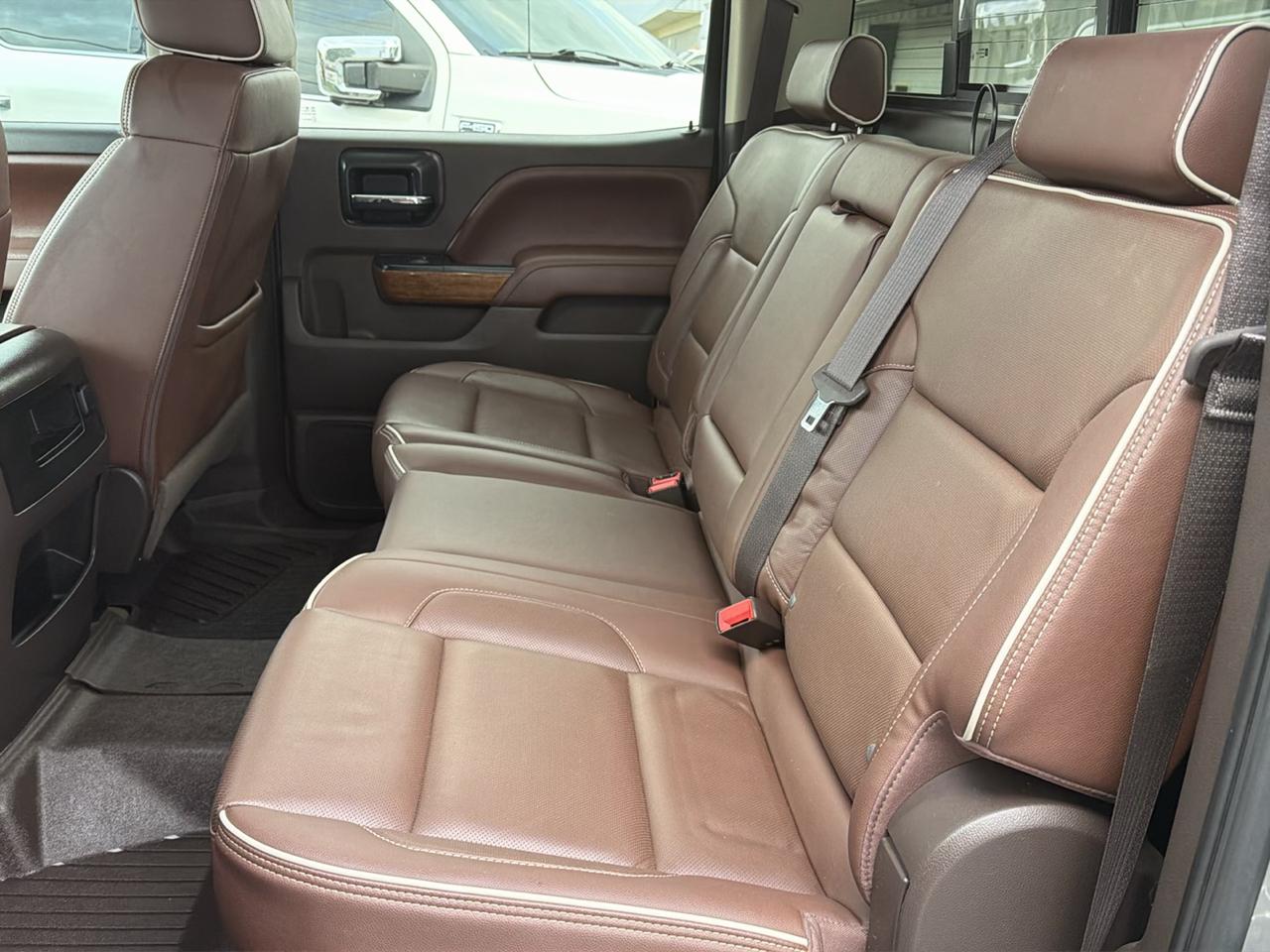 Chevrolet Silverado 1500 High Country Crew Cab Short Box 4WD 2017