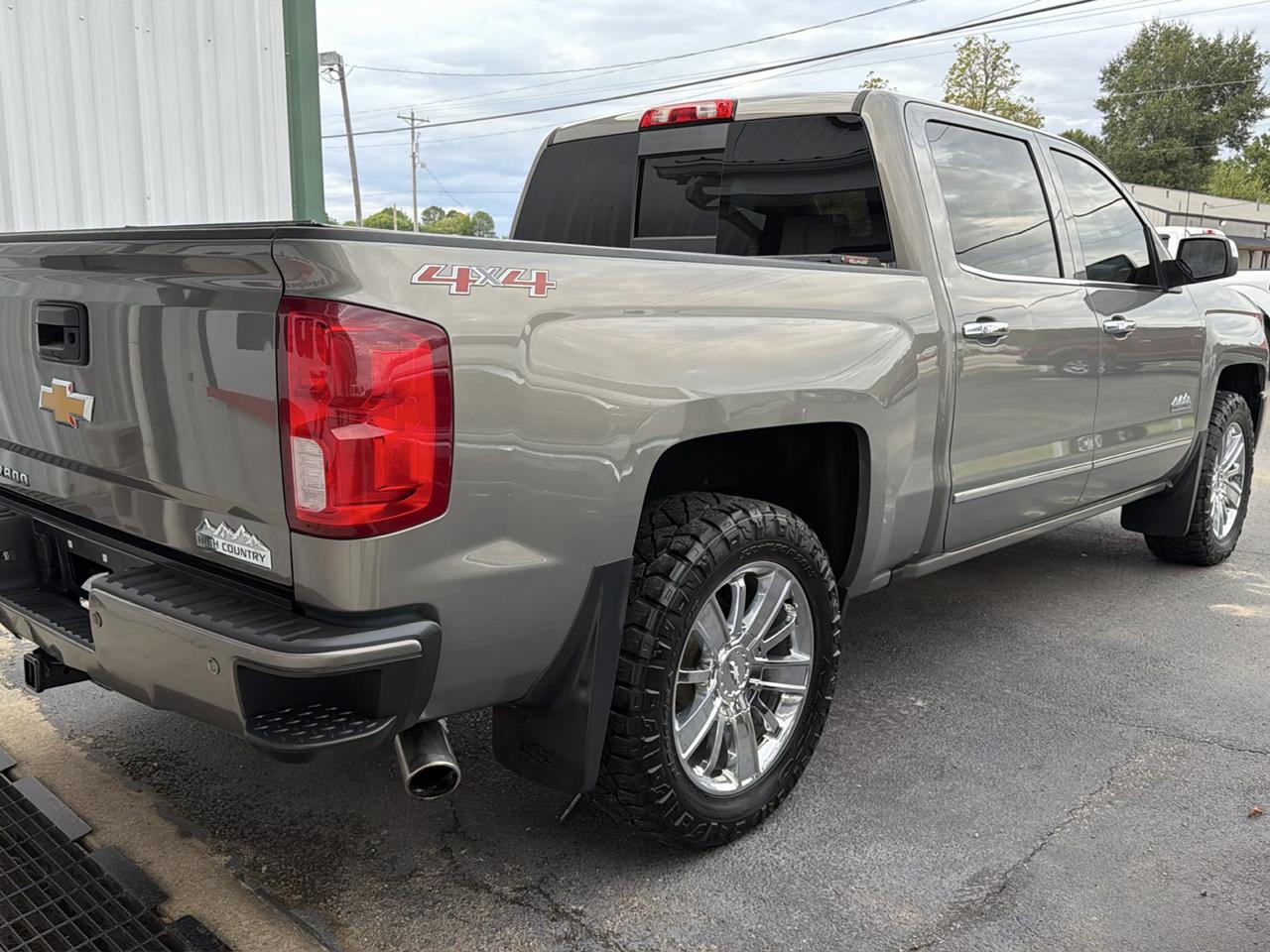 Chevrolet Silverado 1500 High Country Crew Cab Short Box 4WD 2017
