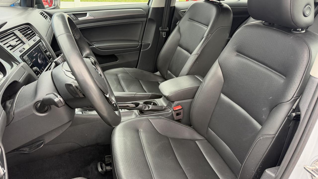 Volkswagen Golf TSI 8A 2021