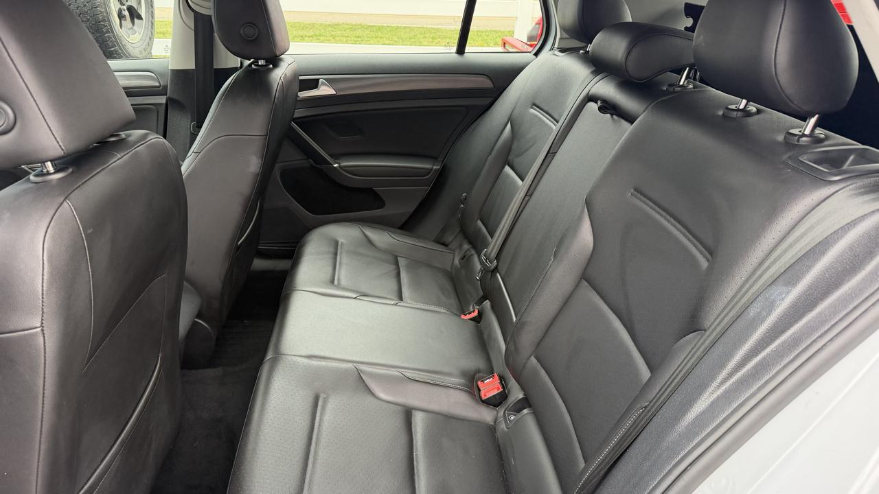 Volkswagen Golf TSI 8A 2021