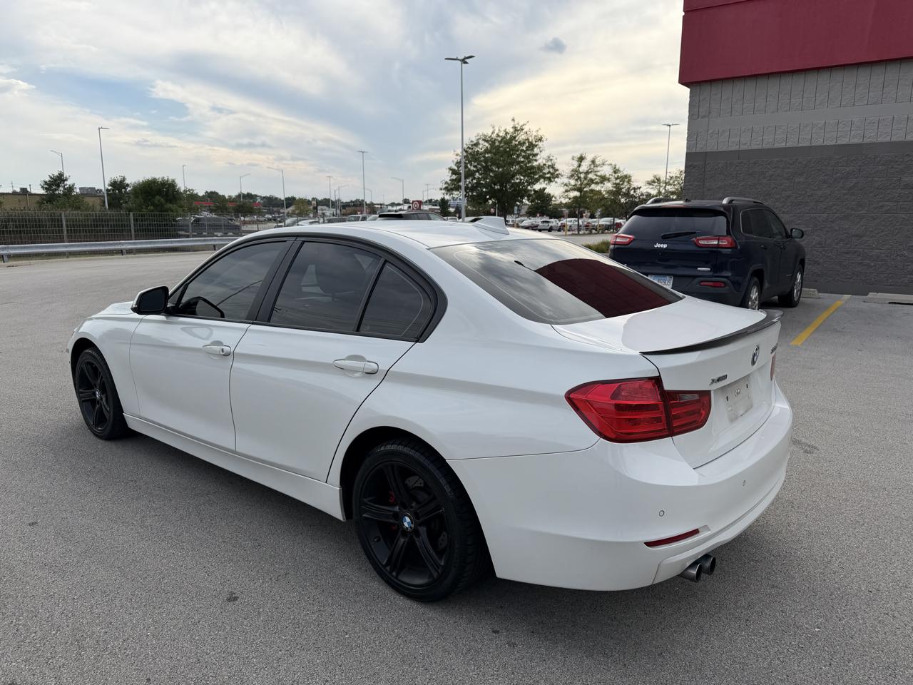 BMW 3 Series 4dr Sdn 328i xDrive AWD 2014