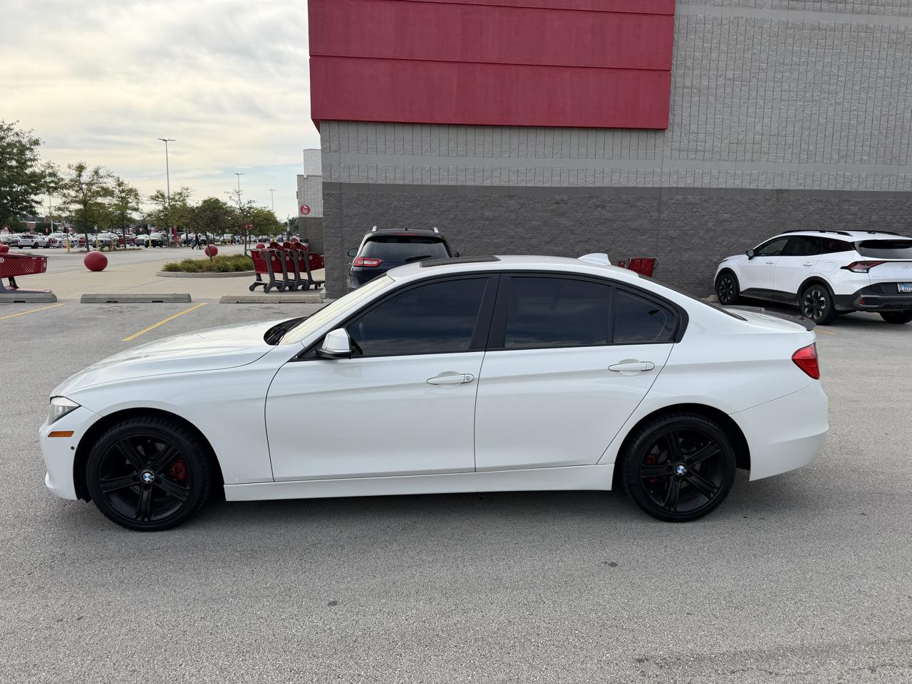 BMW 3 Series 4dr Sdn 328i xDrive AWD 2014