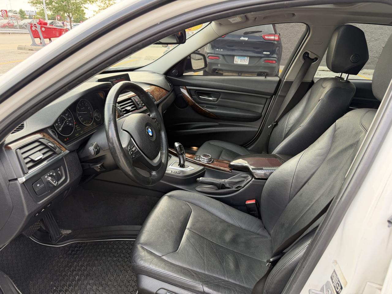 BMW 3 Series 4dr Sdn 328i xDrive AWD 2014