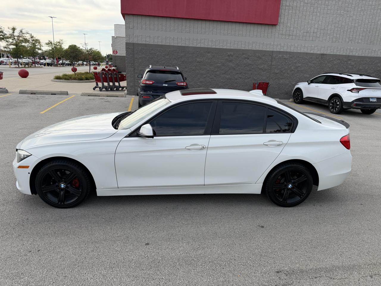 BMW 3 Series 4dr Sdn 328i xDrive AWD 2014