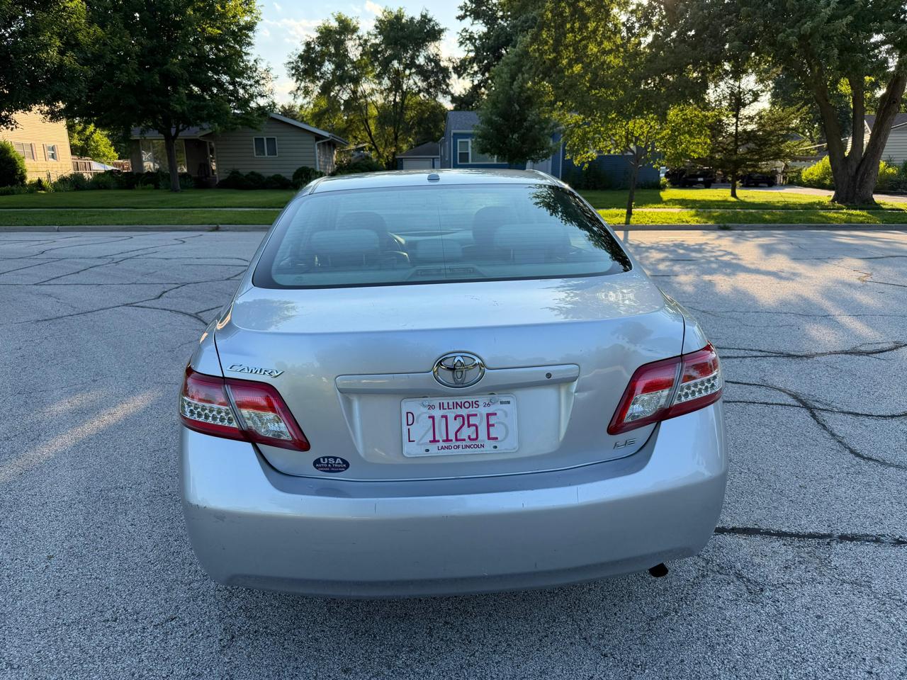 Toyota Camry 4dr Sdn I4 Auto LE (Natl) 2010