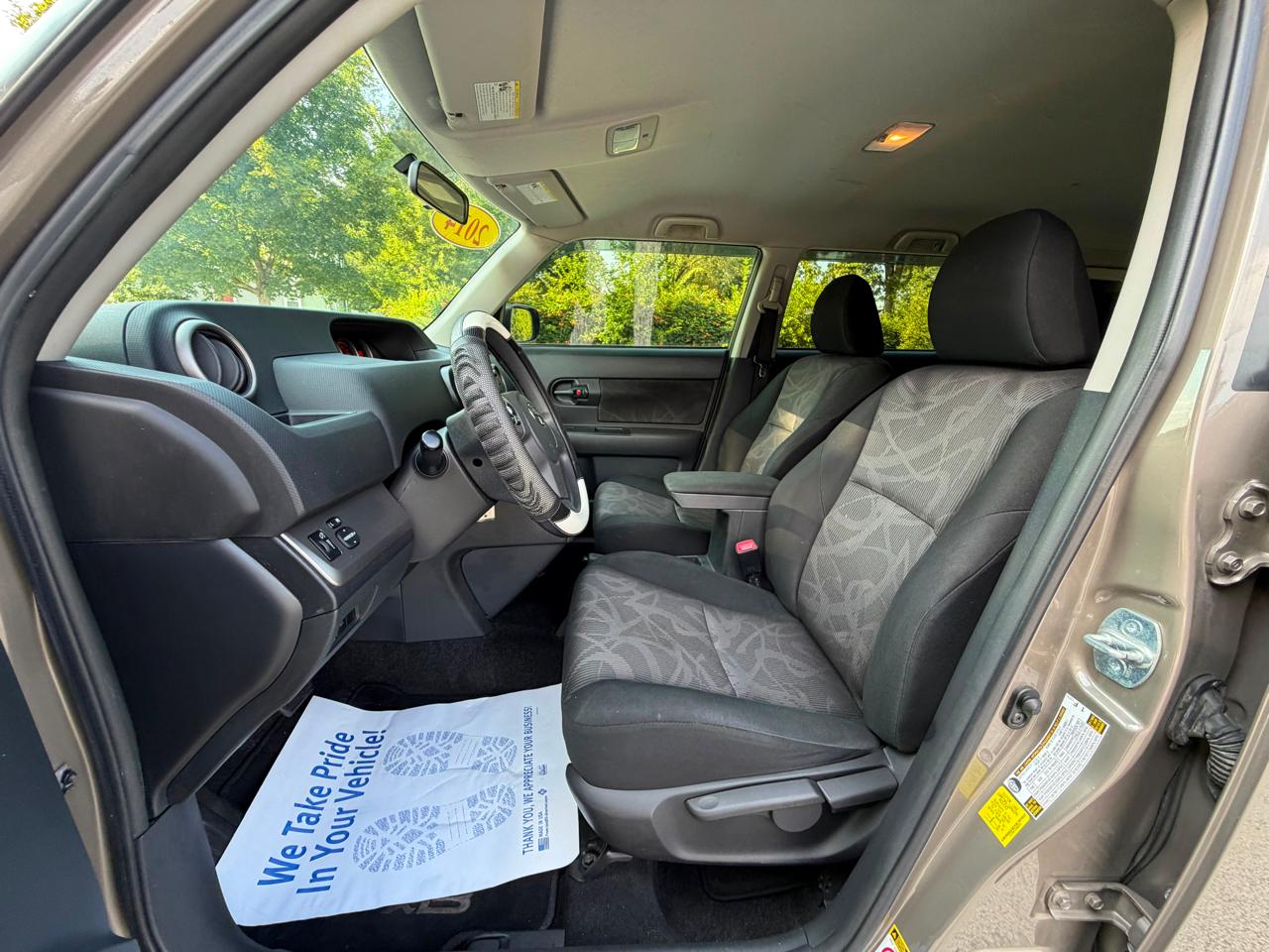 Scion xB 4D Wagon 2014