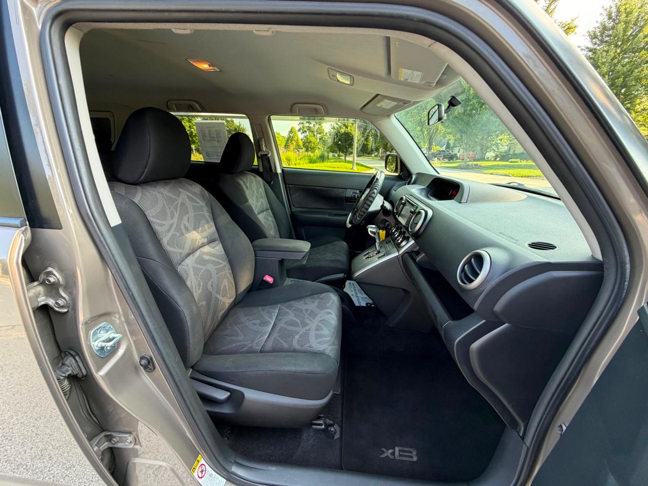 Scion xB 4D Wagon 2014