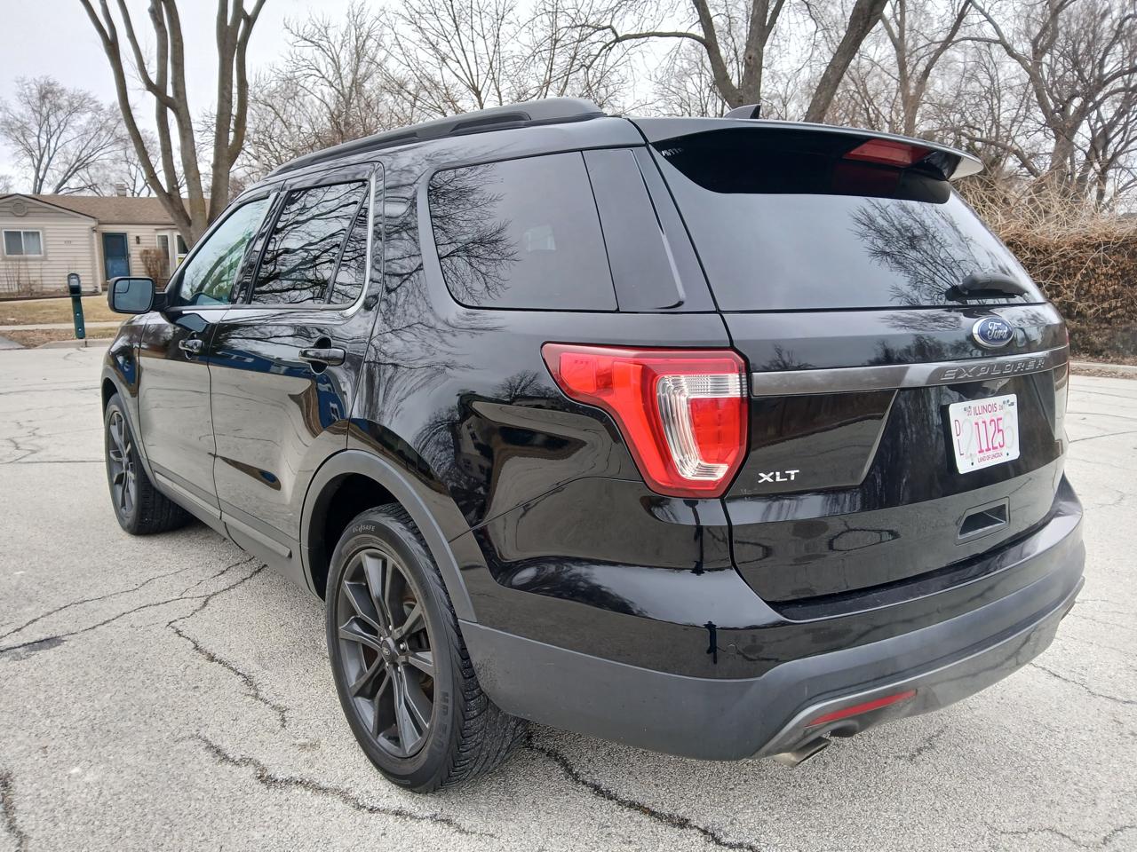 Ford Explorer XLT FWD 2017