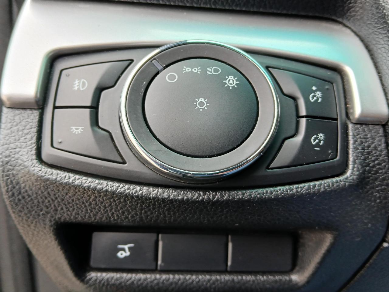 Ford Explorer XLT FWD 2017