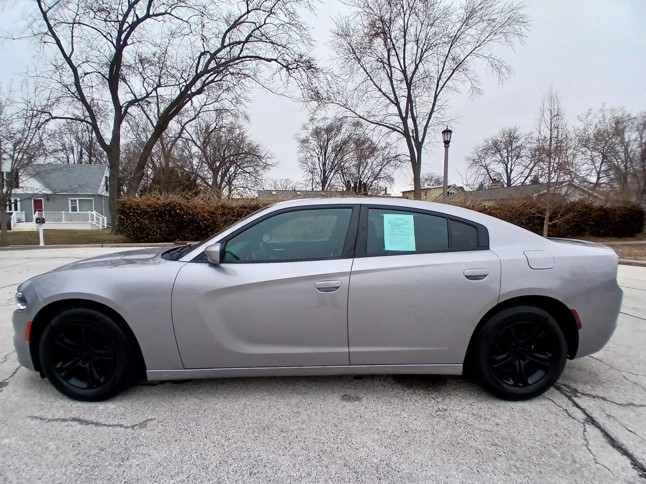 Dodge Charger 4dr Sdn SE RWD 2015