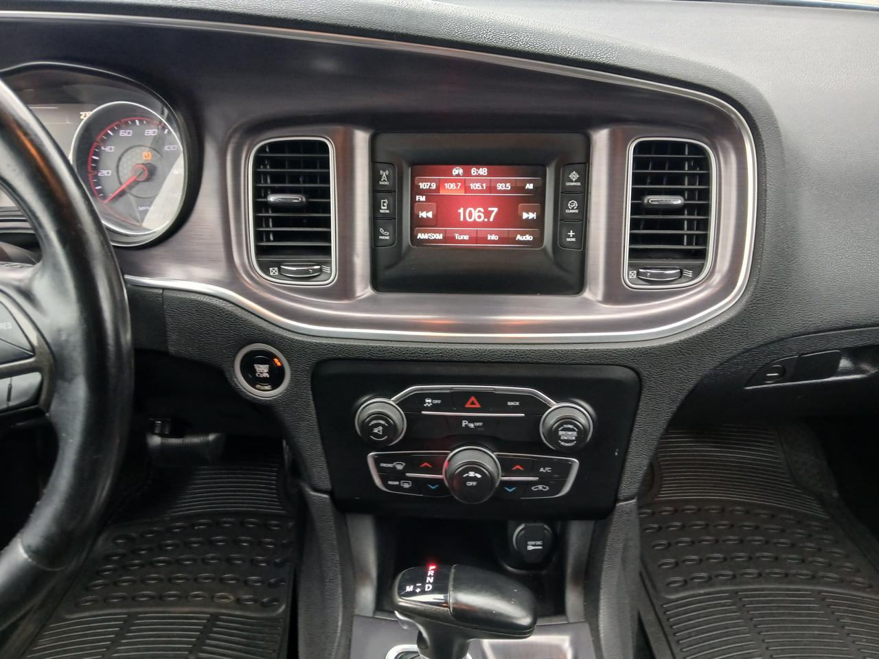 Dodge Charger 4dr Sdn SE RWD 2015