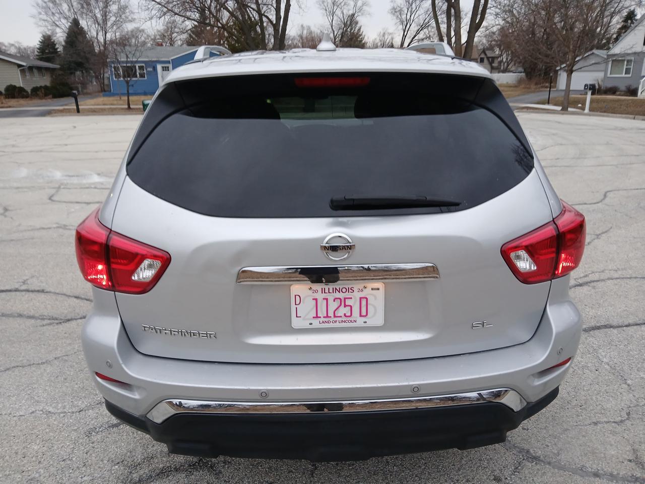 Nissan Pathfinder FWD SL 2019