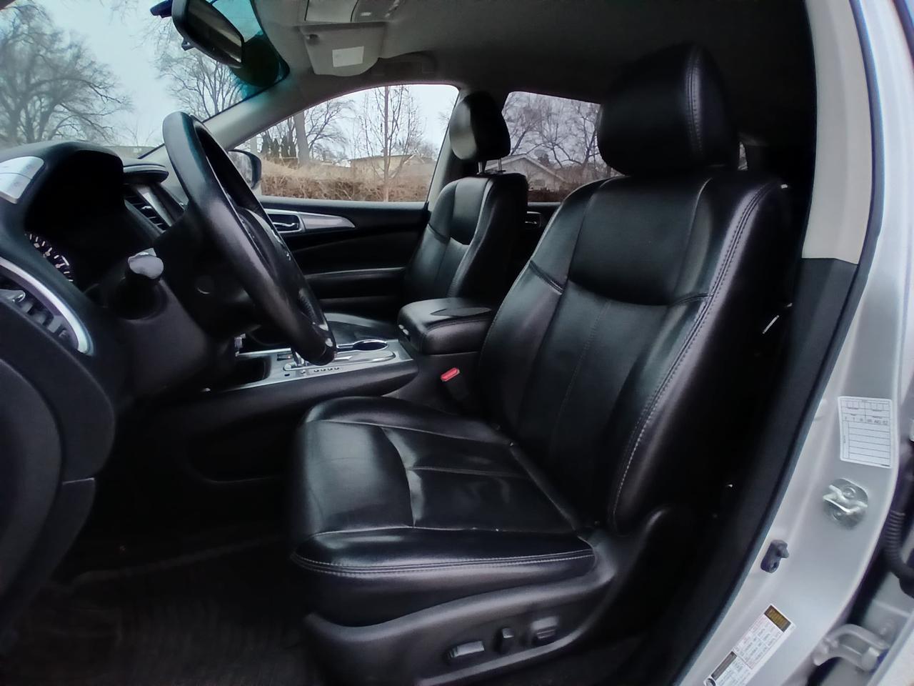 Nissan Pathfinder FWD SL 2019