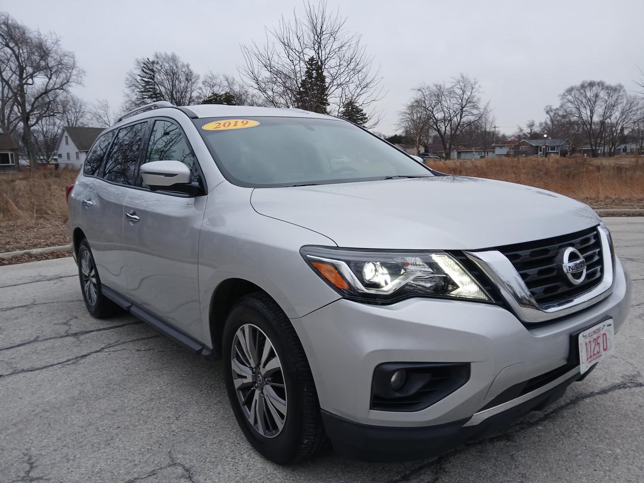 Nissan Pathfinder FWD SL 2019