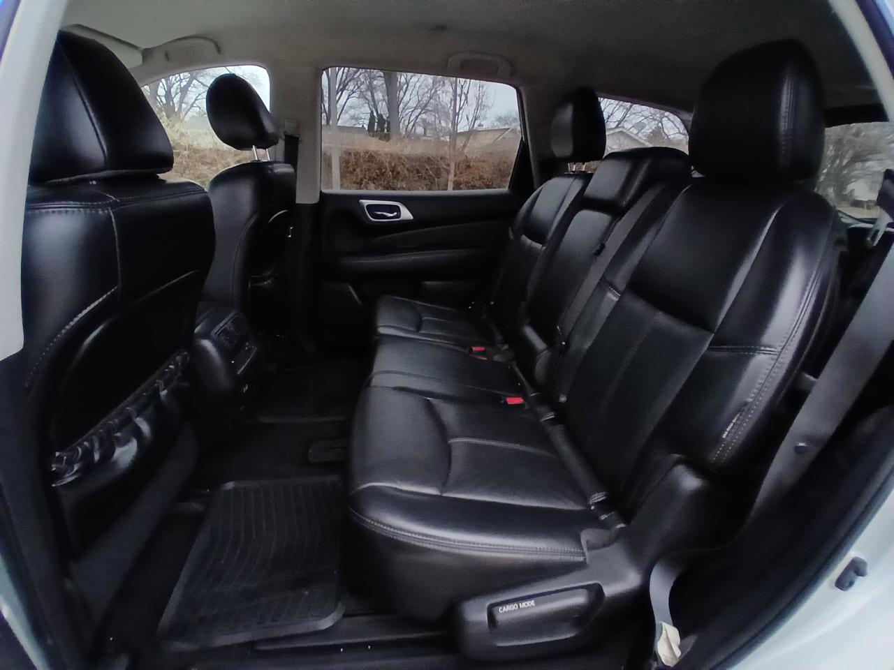 Nissan Pathfinder FWD SL 2019