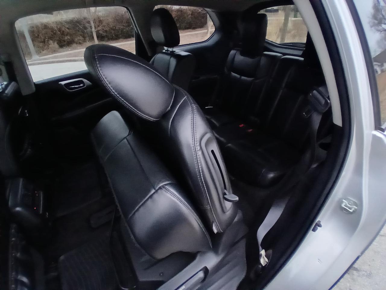 Nissan Pathfinder FWD SL 2019