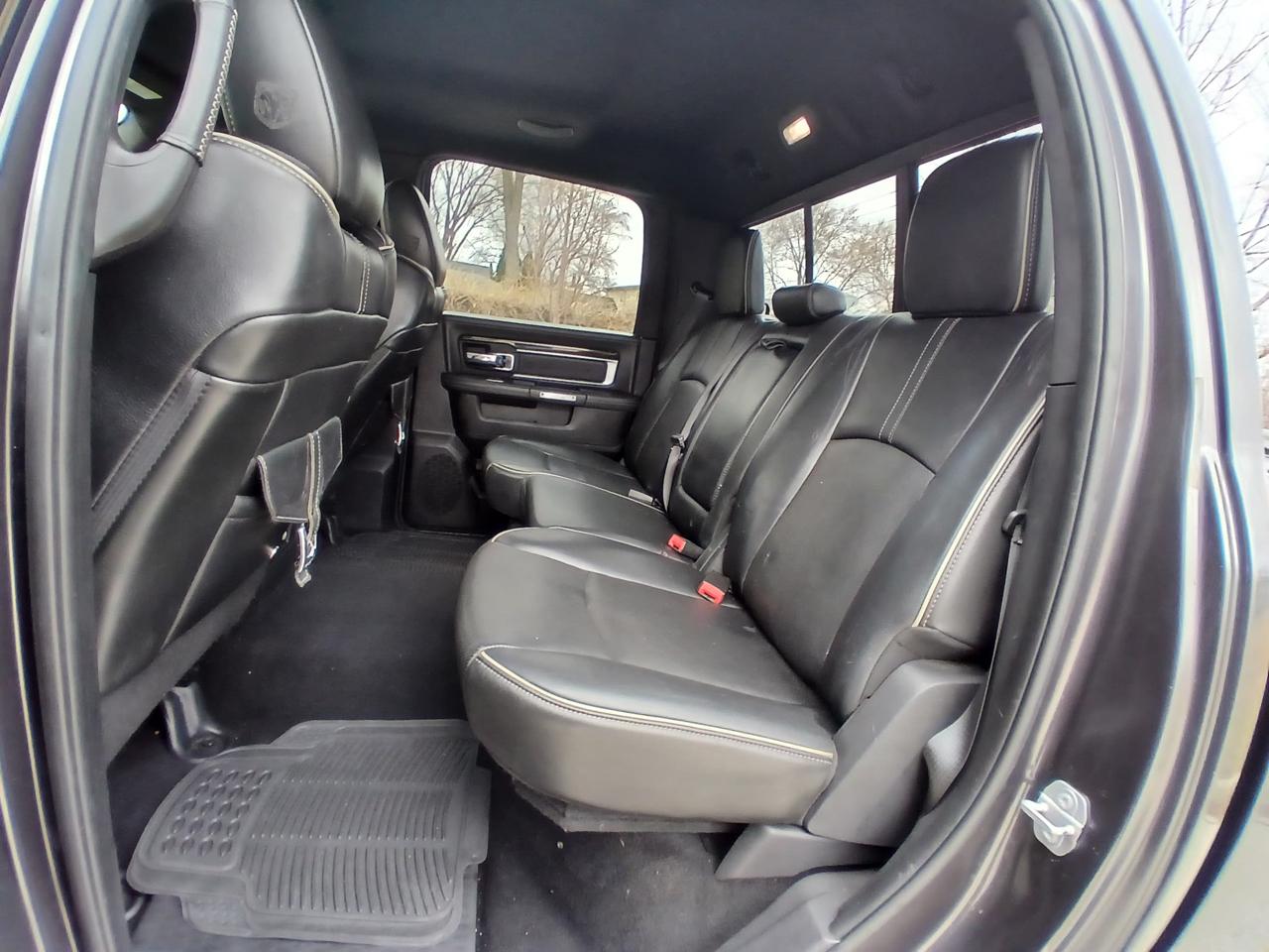 RAM 1500 4WD Crew Cab 140.5" Longhorn Limited 2016