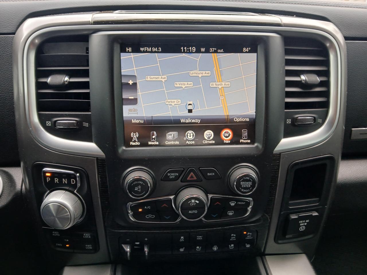 RAM 1500 4WD Crew Cab 140.5" Longhorn Limited 2016