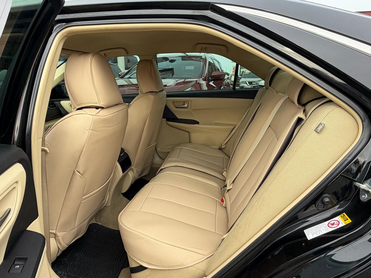 Toyota Camry 4dr Sdn I4 Auto XLE (Natl) 2015
