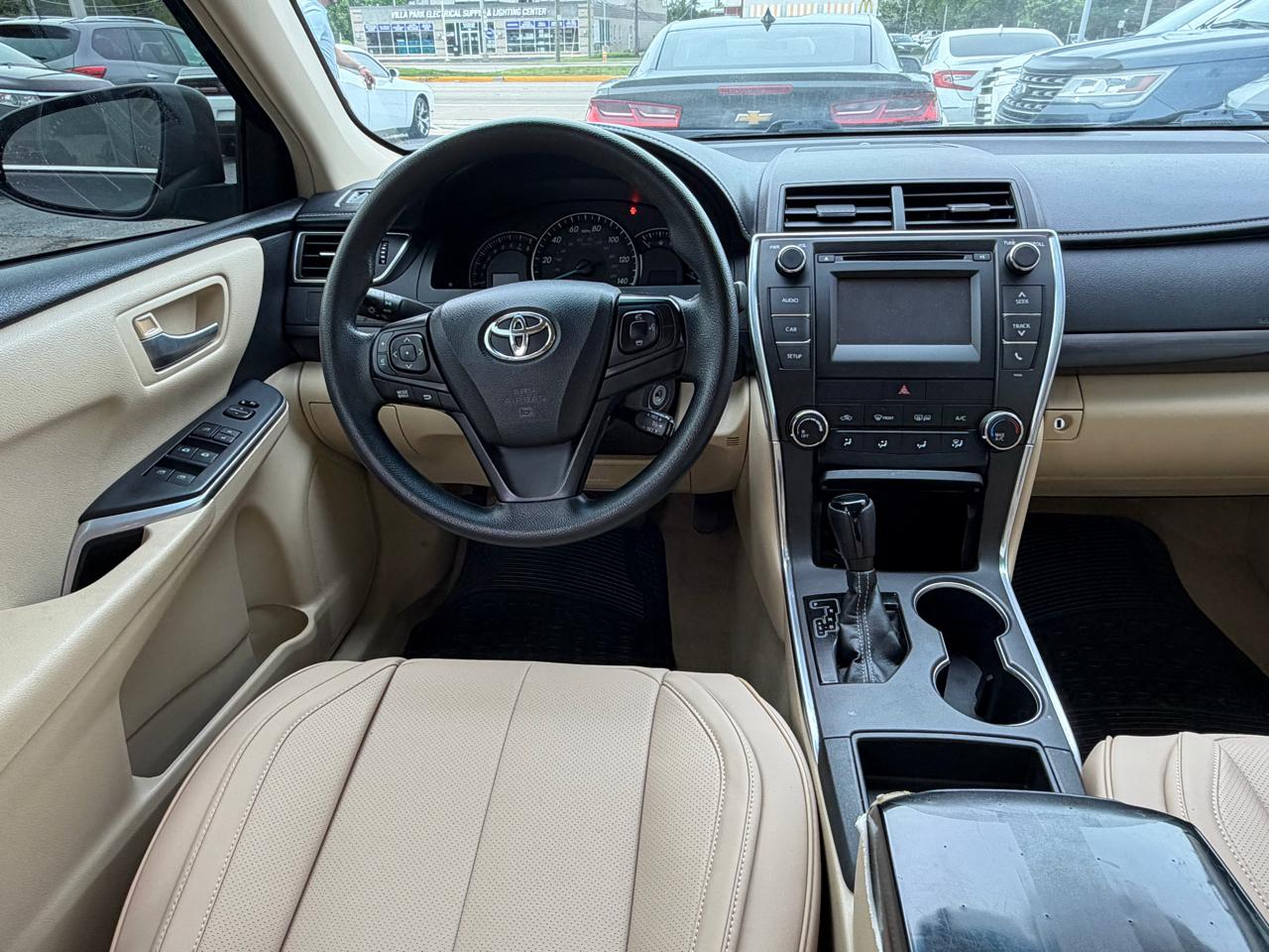 Toyota Camry 4dr Sdn I4 Auto XLE (Natl) 2015