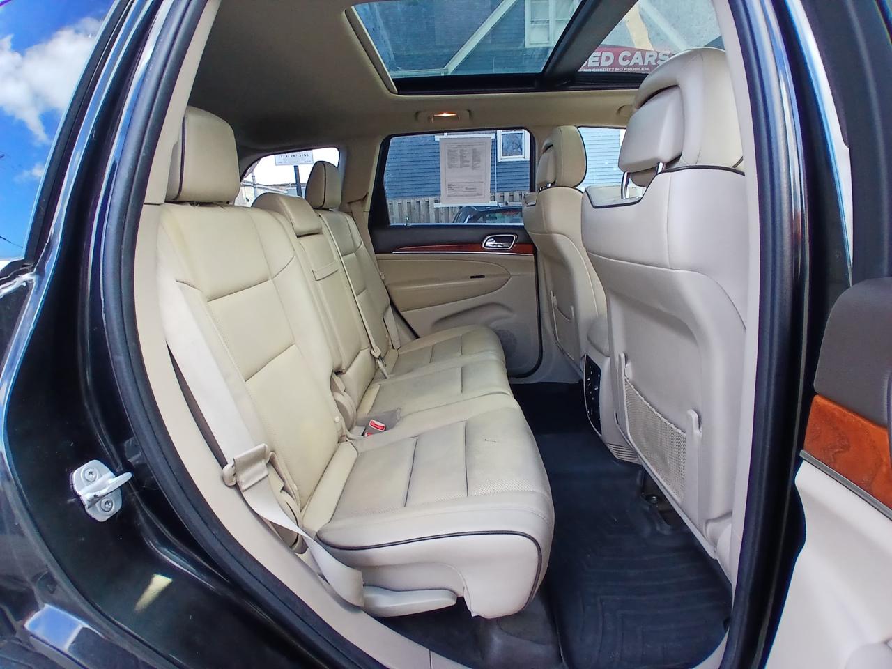 Jeep Grand Cherokee 4WD 4dr Overland 2012