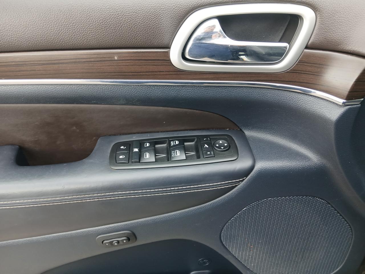 Jeep Grand Cherokee 4WD 4dr Overland 2015