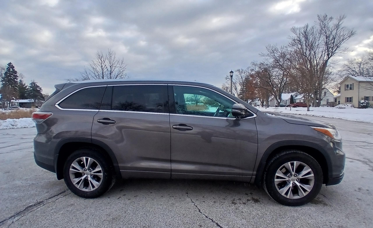 Toyota Highlander AWD 4dr V6 XLE (Natl) 2015