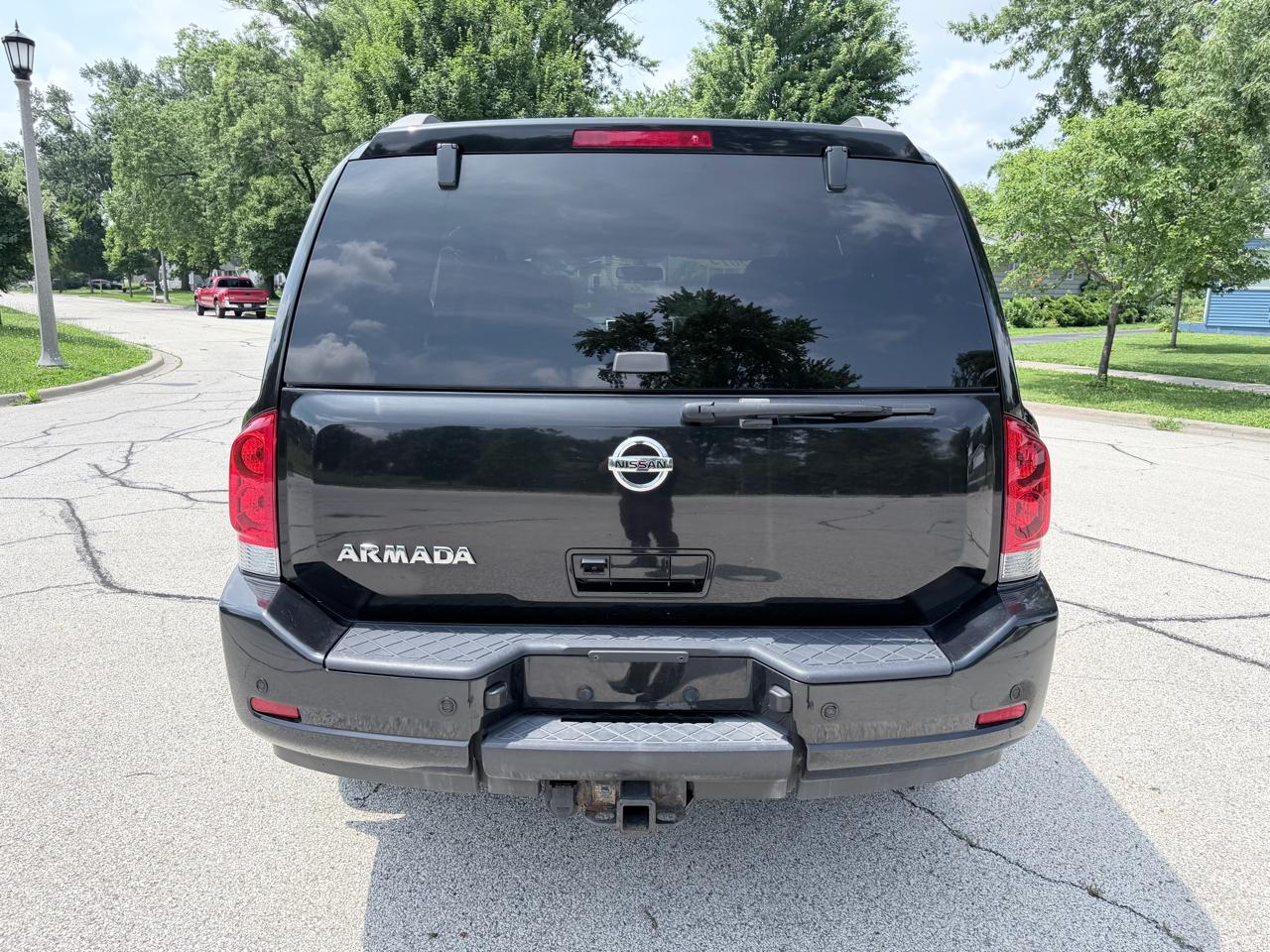 Nissan Armada 4WD 4dr SV 2014