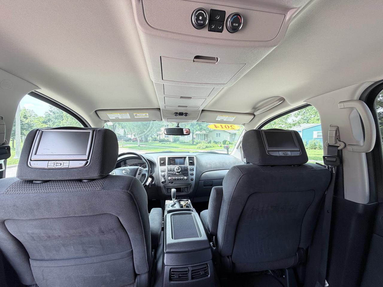 Nissan Armada 4WD 4dr SV 2014