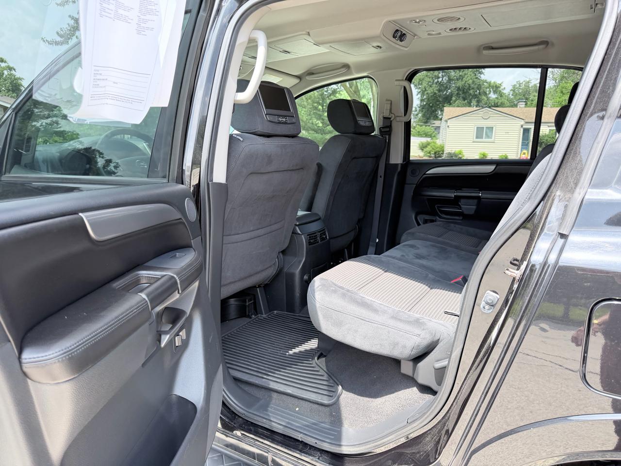Nissan Armada 4WD 4dr SV 2014