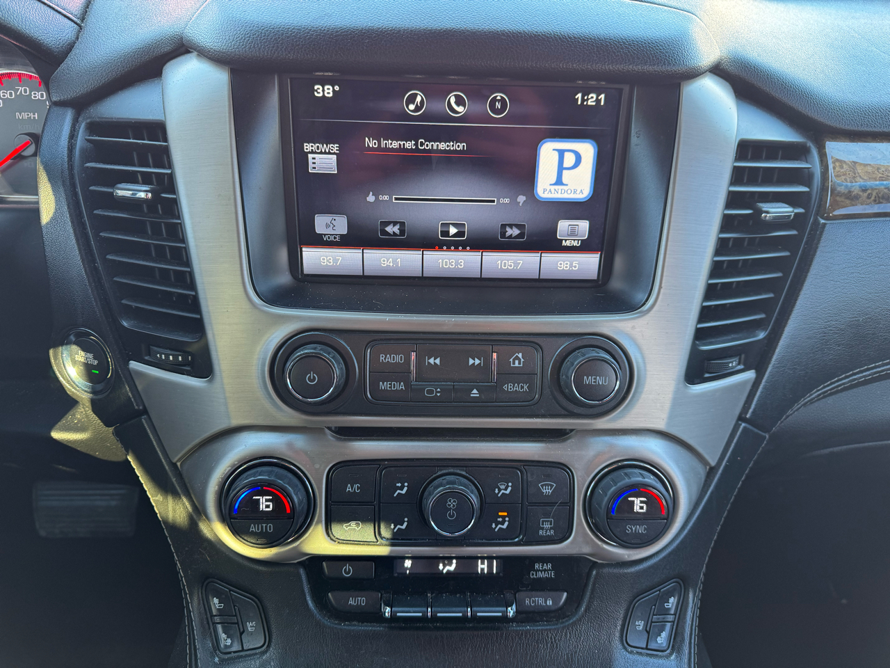 GMC Yukon XL 4WD 4dr Denali 2015