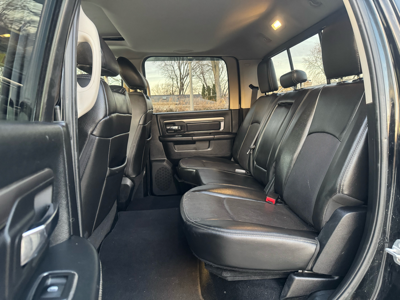 RAM 1500 4WD Crew Cab 149" Sport 2014