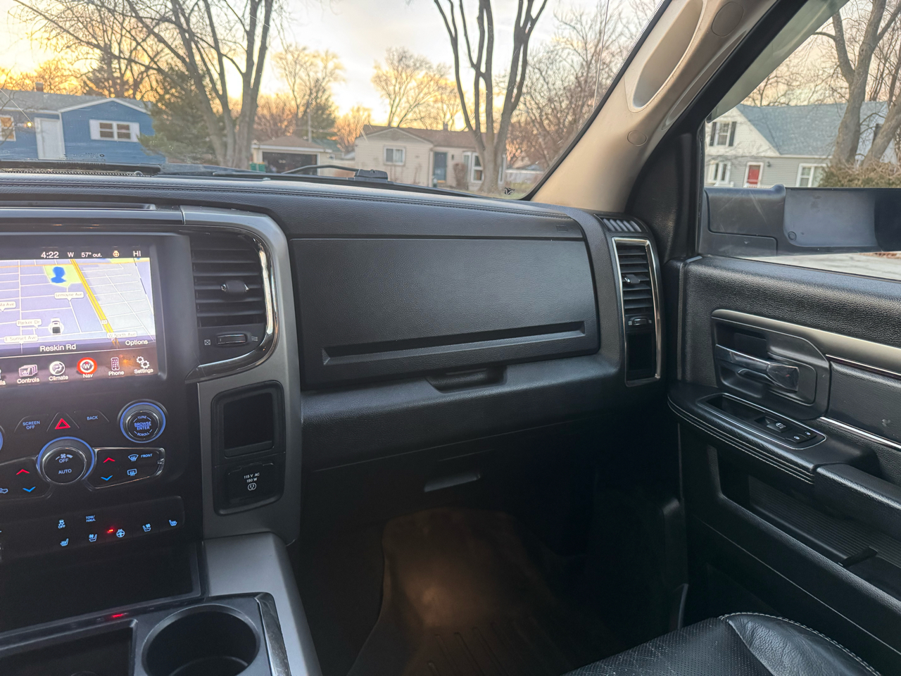 RAM 1500 4WD Crew Cab 149" Sport 2014