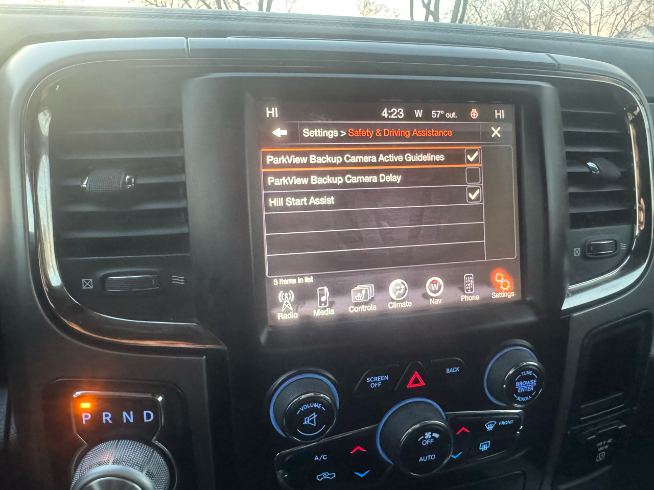 RAM 1500 4WD Crew Cab 149" Sport 2014