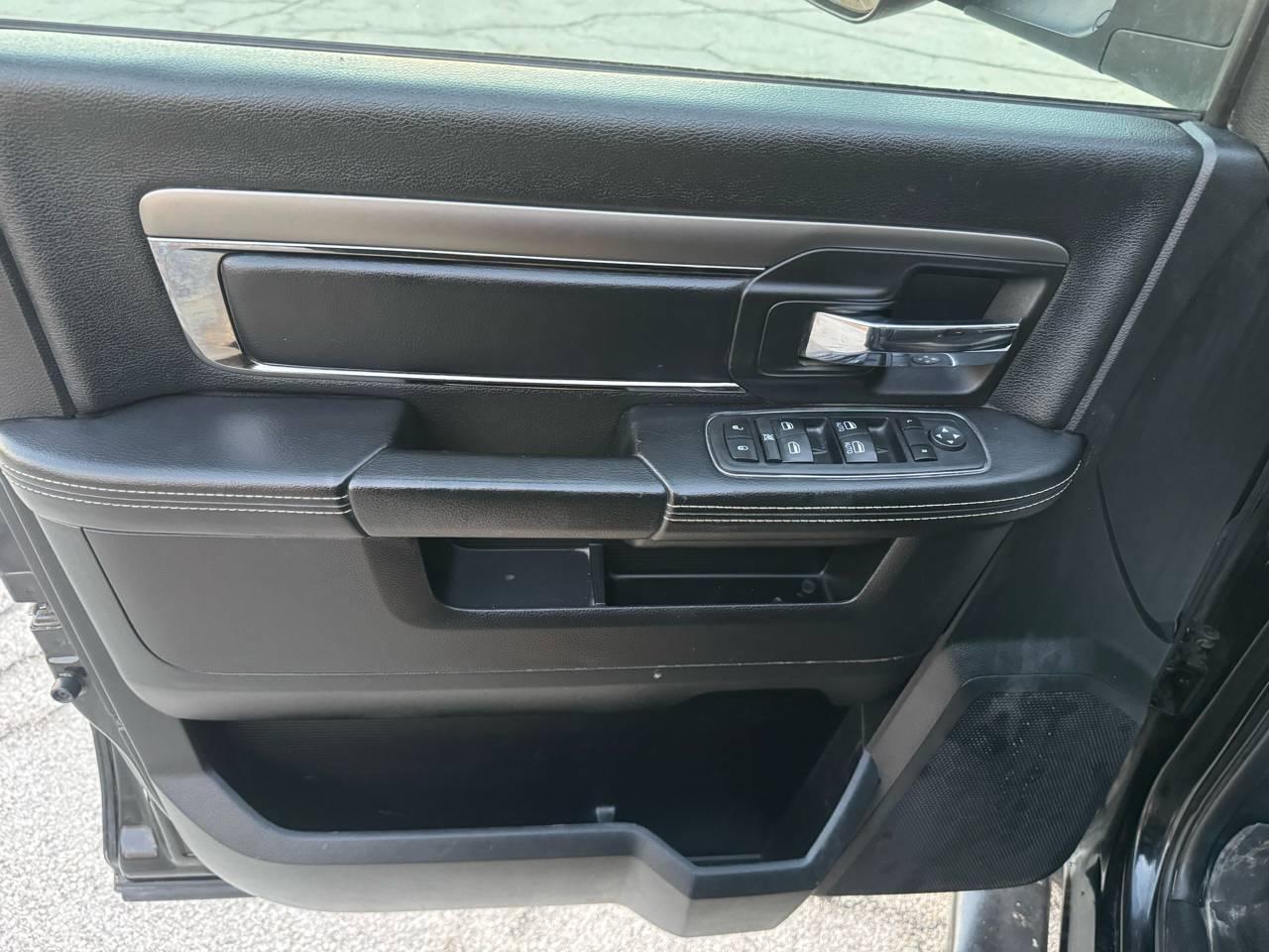 RAM 1500 4WD Crew Cab 149" Sport 2014