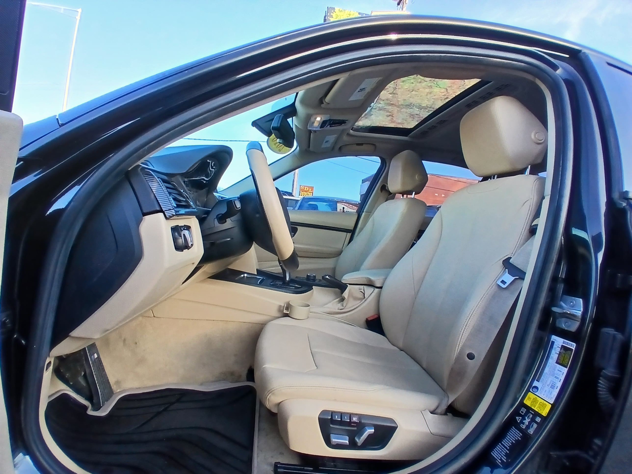 BMW 3 Series 4dr Sdn 320i xDrive AWD 2016