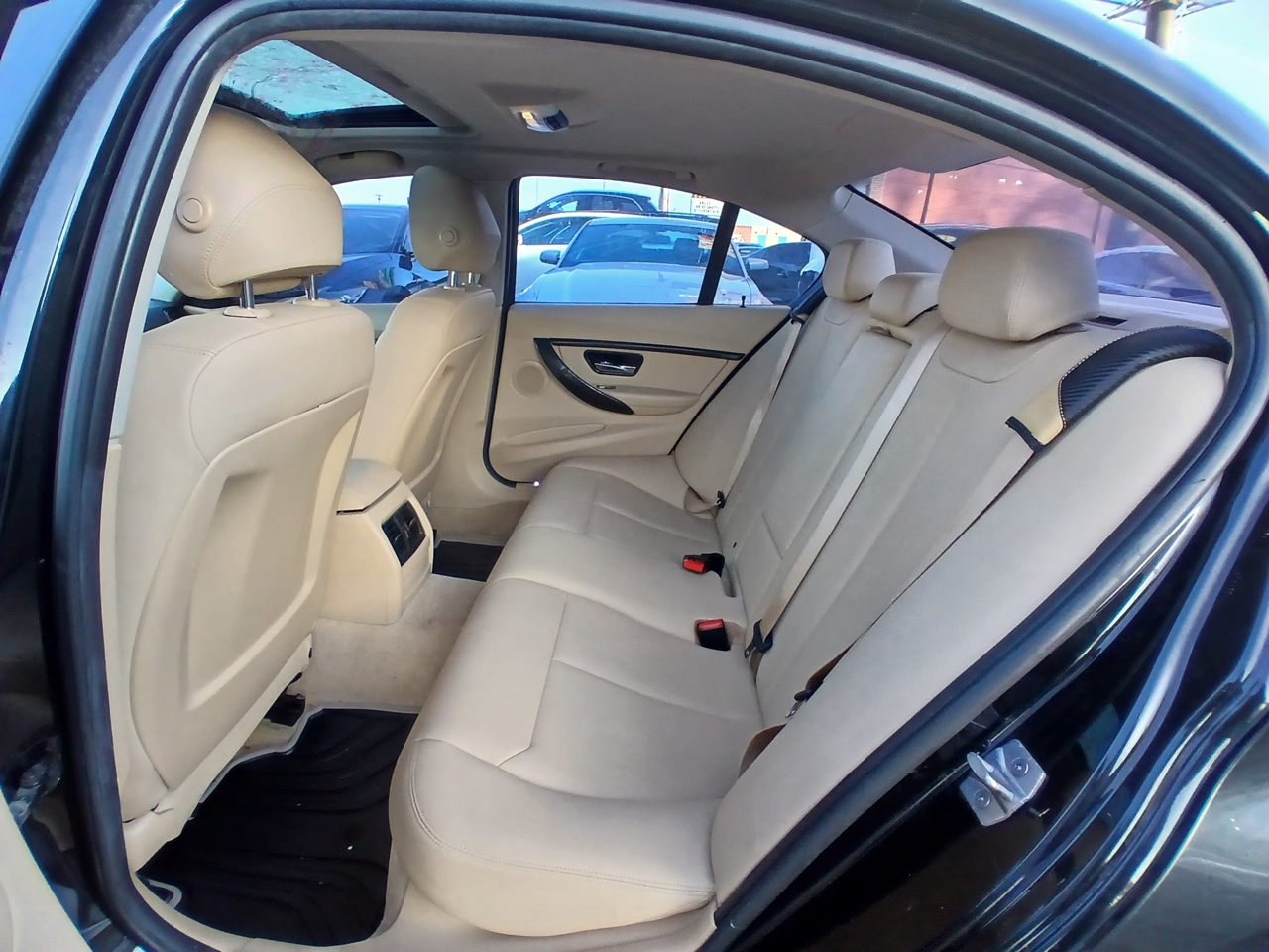 BMW 3 Series 4dr Sdn 320i xDrive AWD 2016