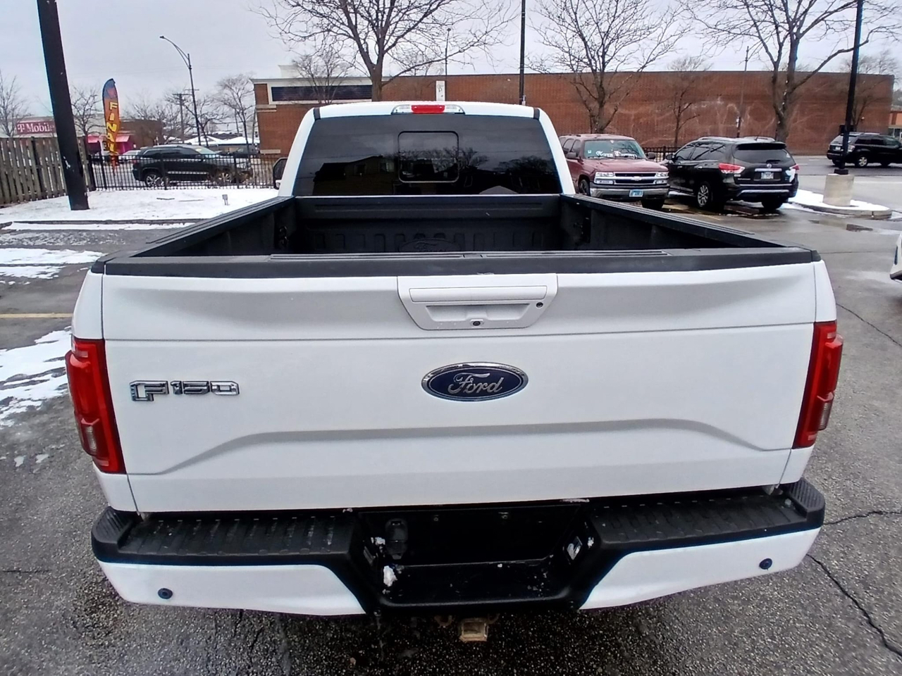 Ford F-150 4WD SuperCrew 157" Lariat w/HD Payload Pkg 2015