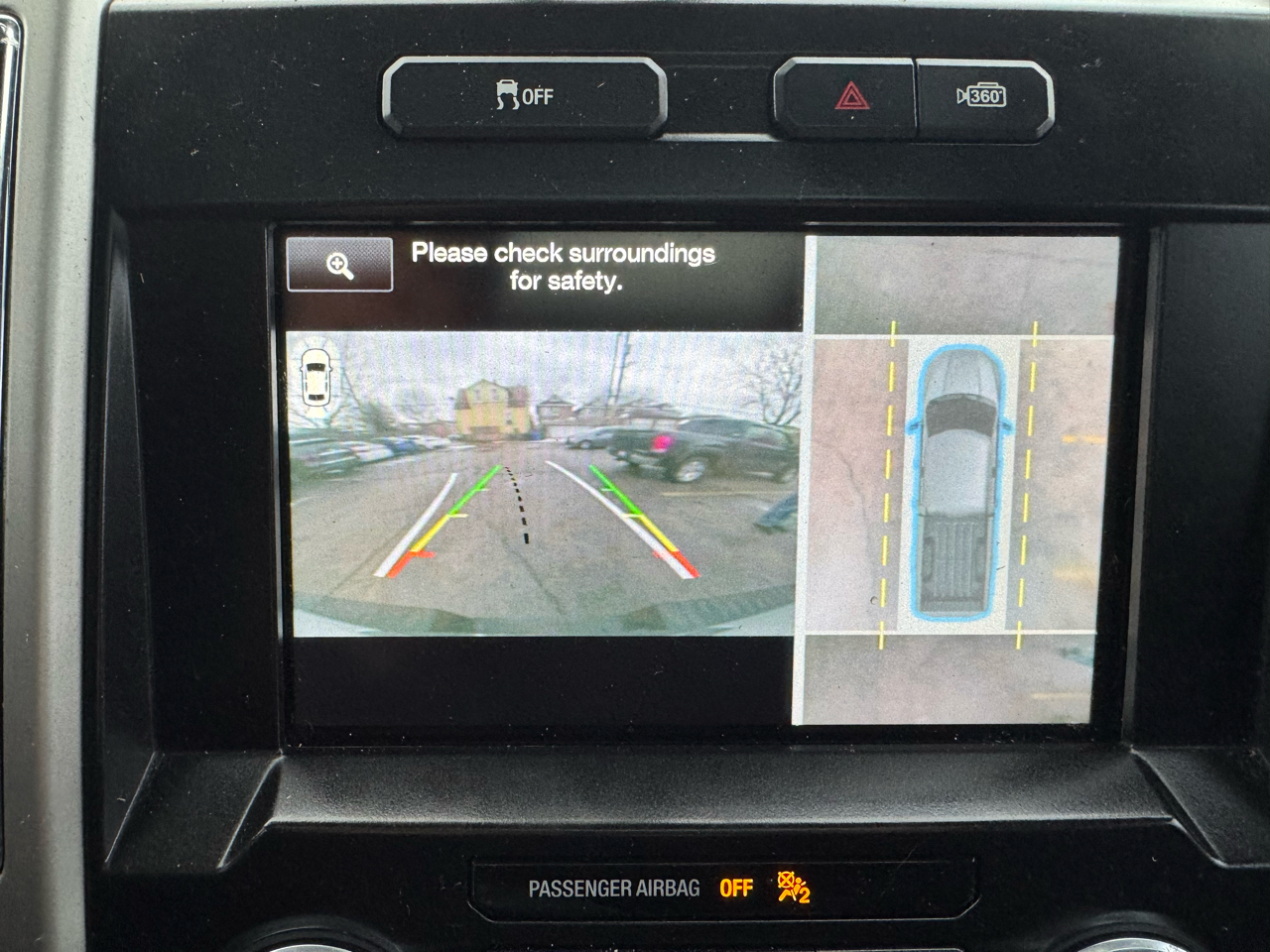 Ford F-150 4WD SuperCrew 157" Lariat w/HD Payload Pkg 2015