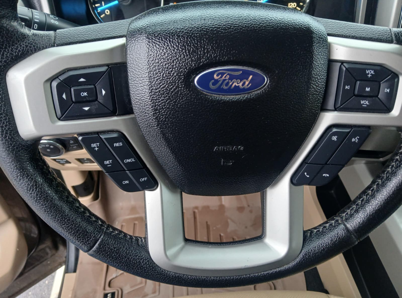 Ford F-150 4WD SuperCrew 145" Lariat 2016